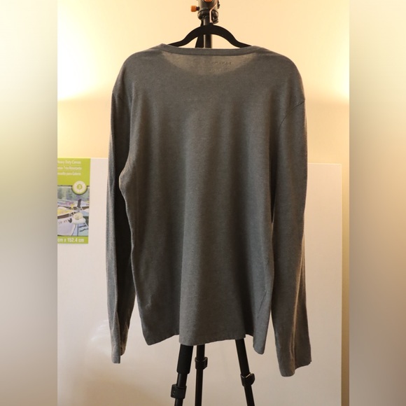 EUC Grey Cotton Banana Republic Long Sleeve Soft-Wash Tee Size L - Picture 3 of 6